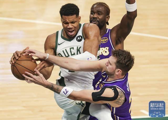 NBA常规赛丨湖人胜雄鹿