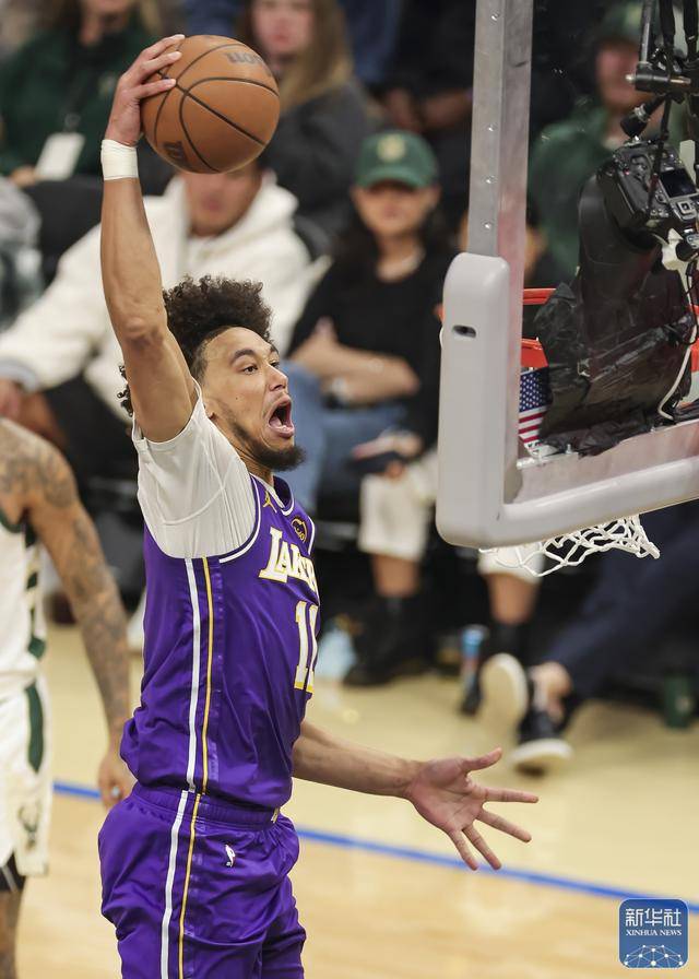 NBA常规赛丨湖人胜雄鹿
