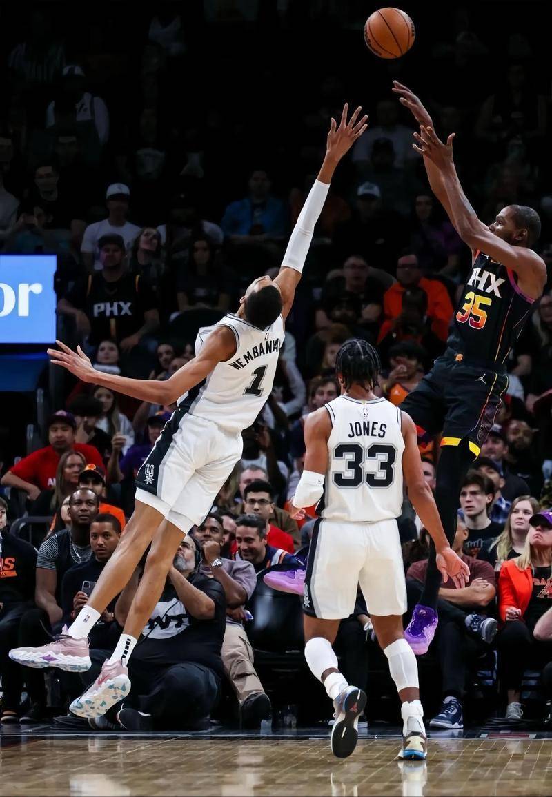 马刺突发！文班亚马受伤停赛！或缺席NBA各大奖项