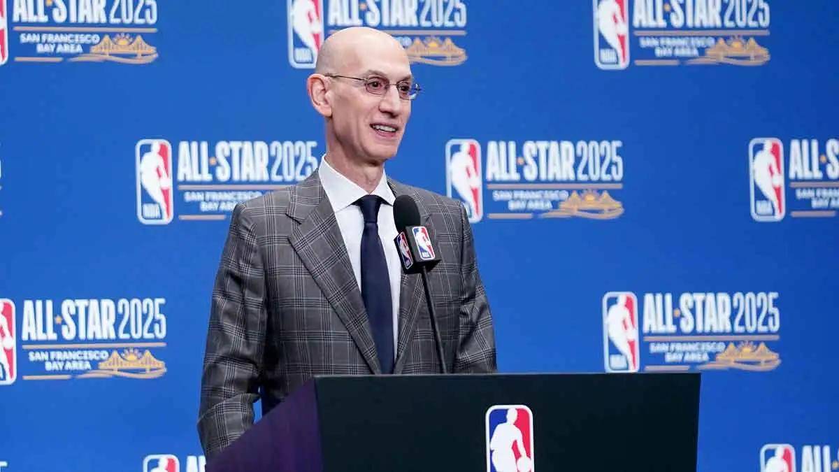 NBA球员涉赌被抓后，前NBA球员要求亚当肖华引咎辞职